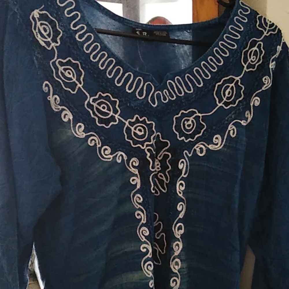 Women's shirt size large, never worn